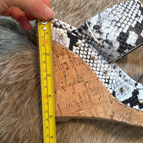 ALDO Wedges - Picture 8 of 12